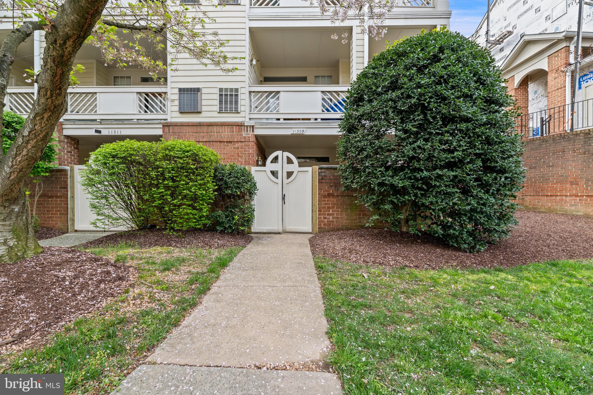 11309 SUNDIAL COURT 201