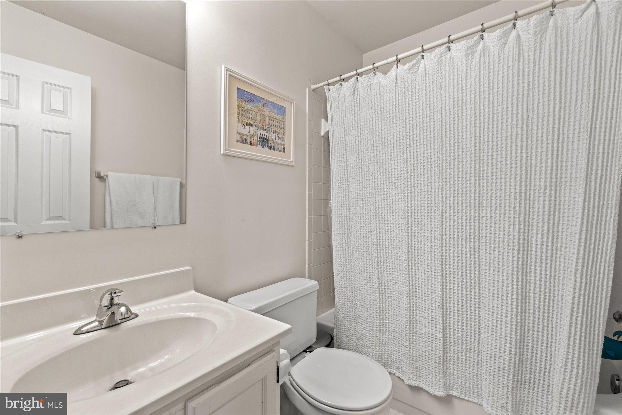 8245 CEDAR LANDING COURT