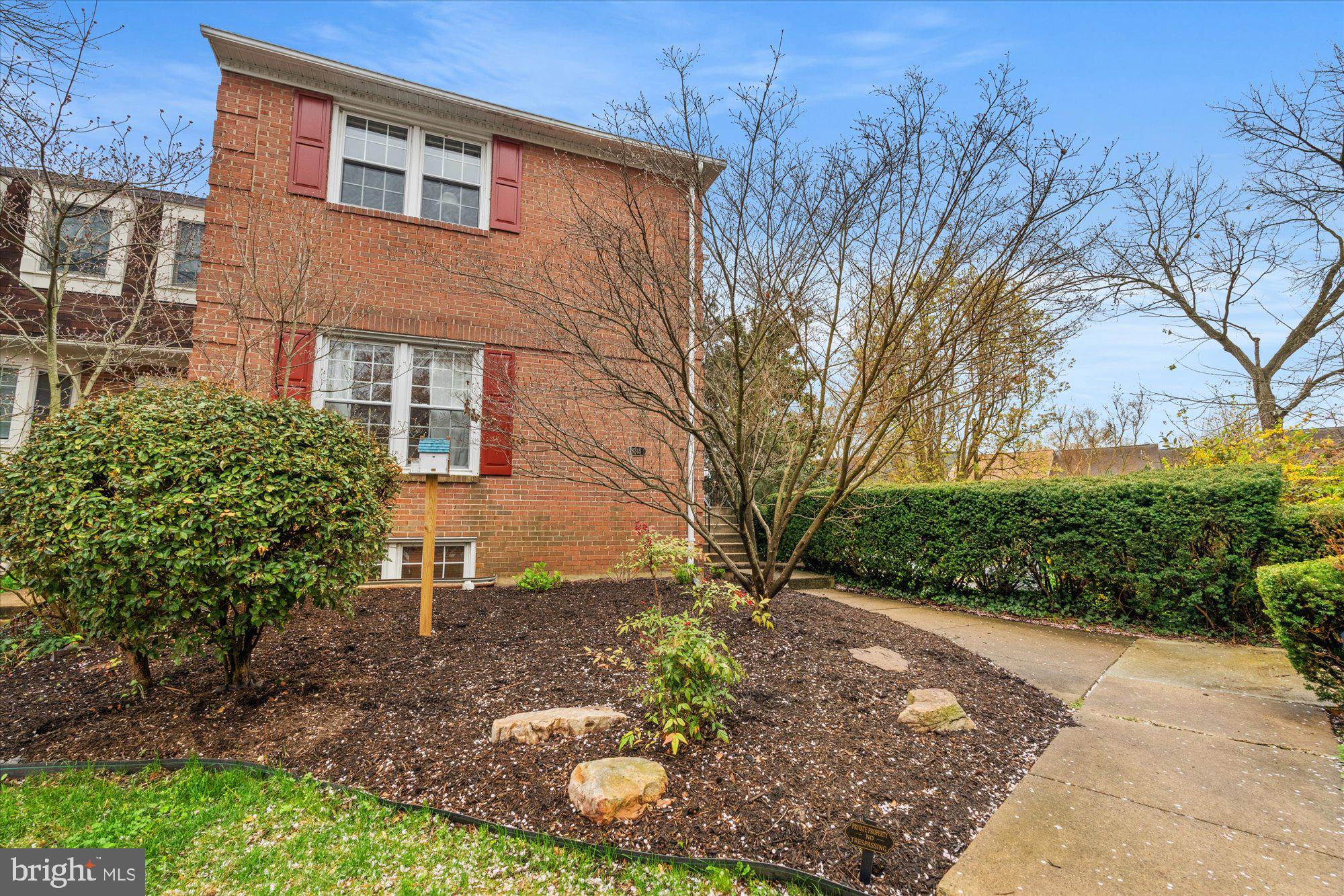 8245 CEDAR LANDING COURT