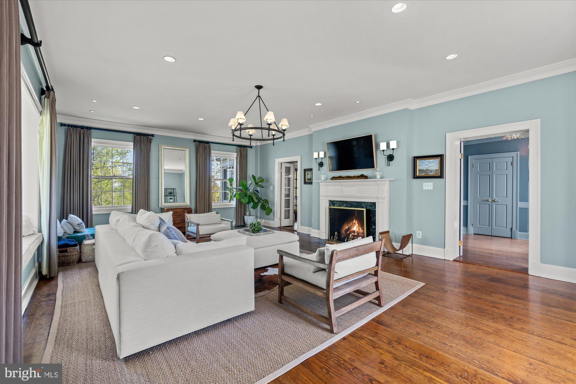 6210 RANDALL COURT