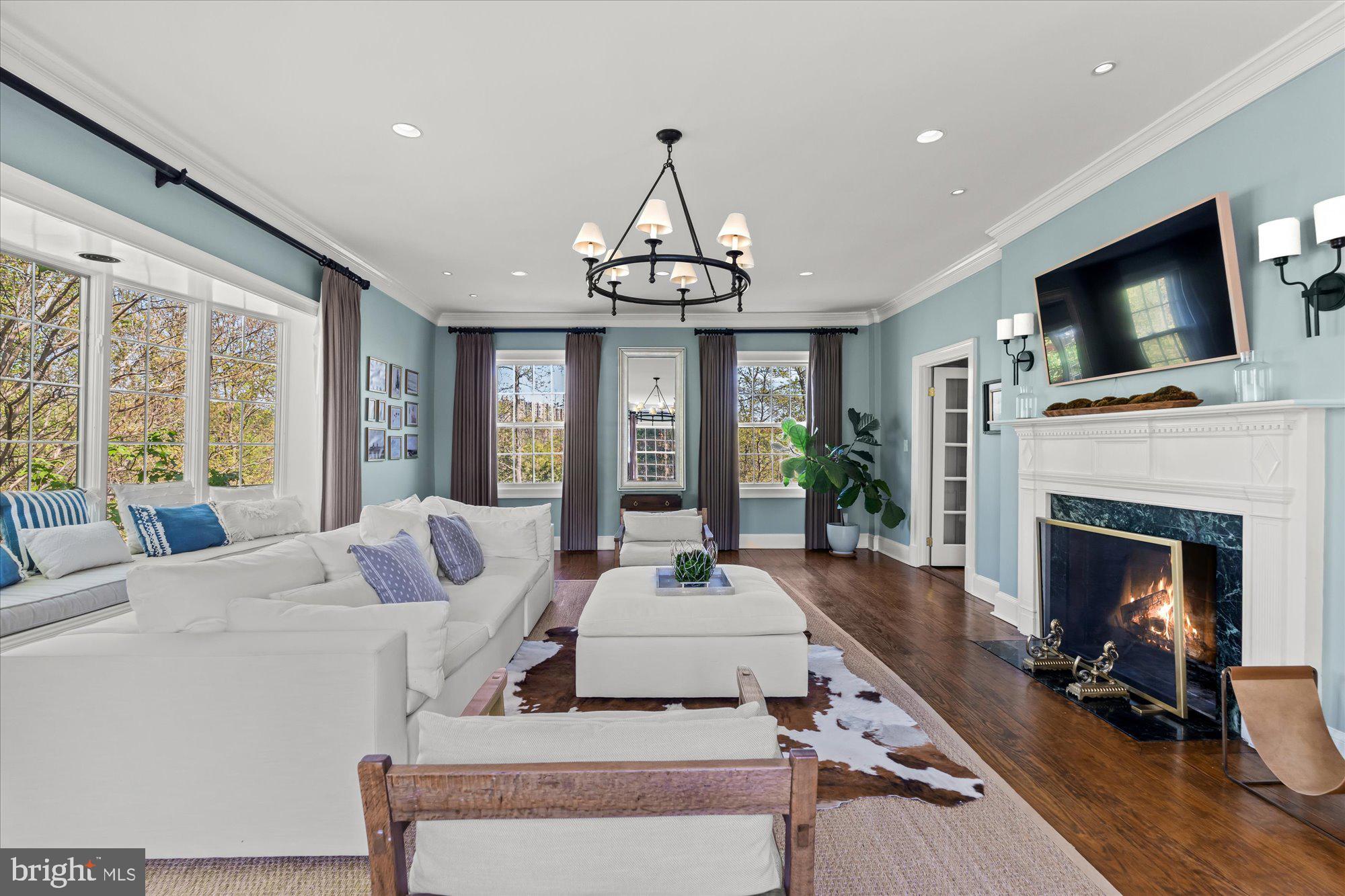 6210 RANDALL COURT