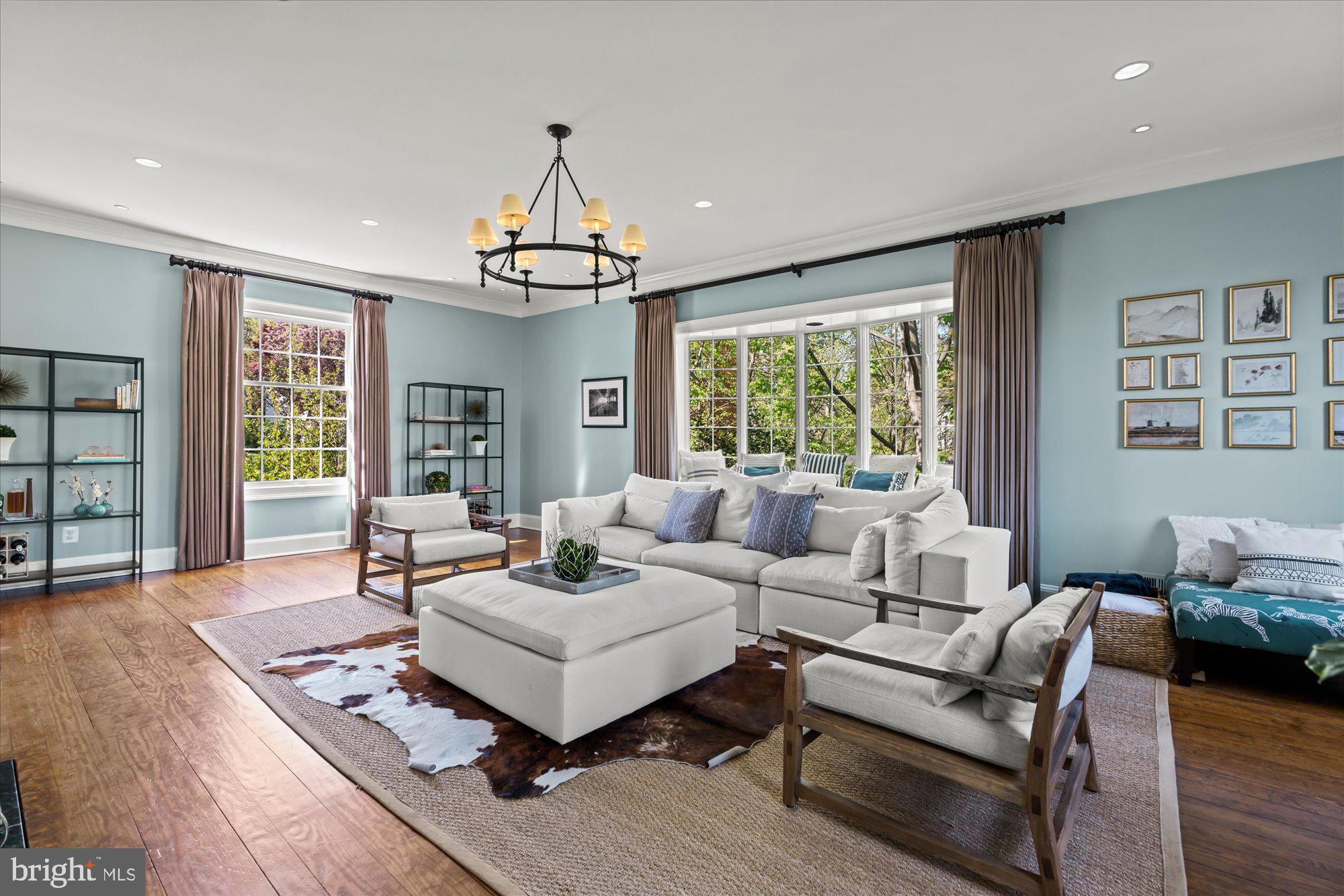 6210 RANDALL COURT