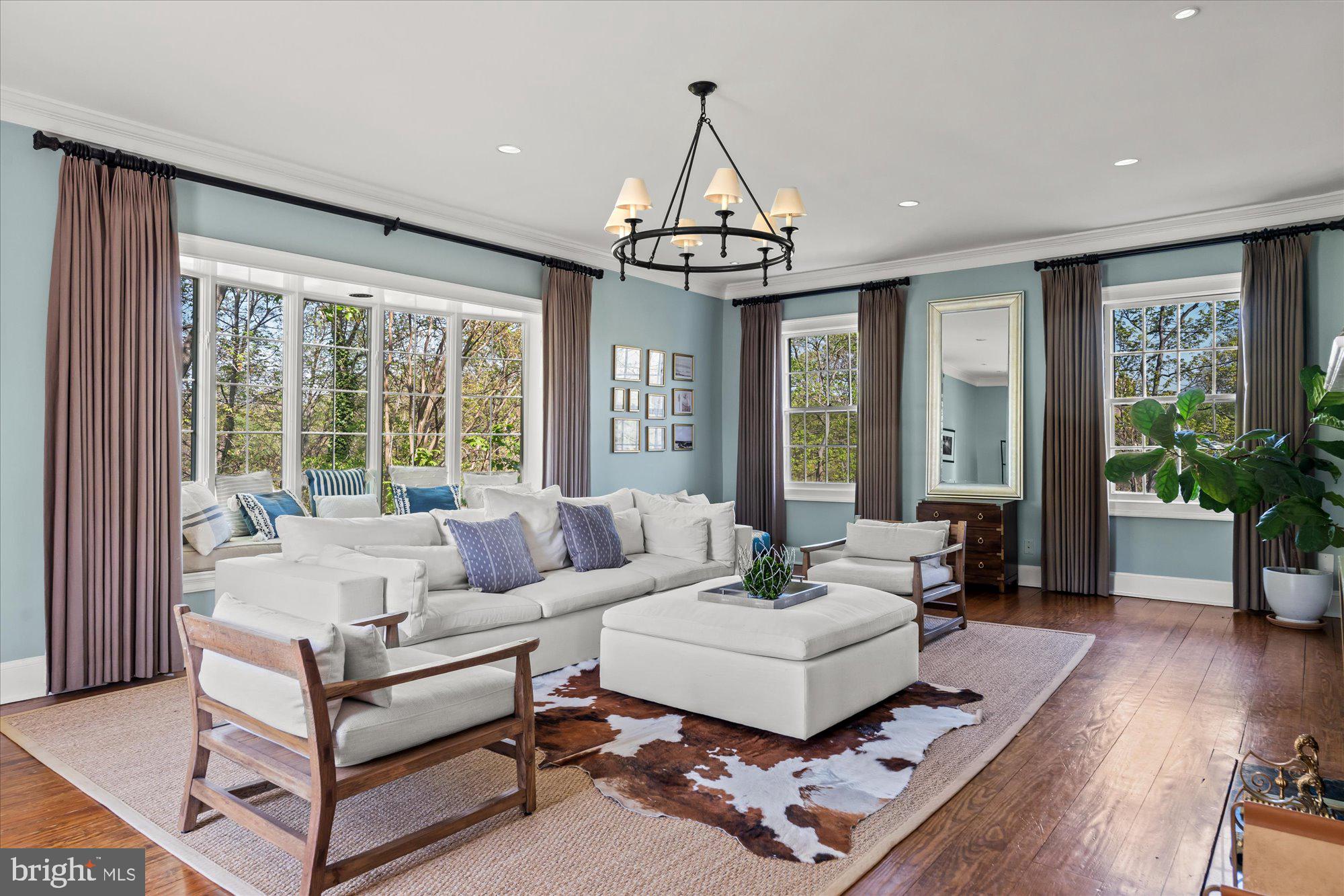 6210 RANDALL COURT