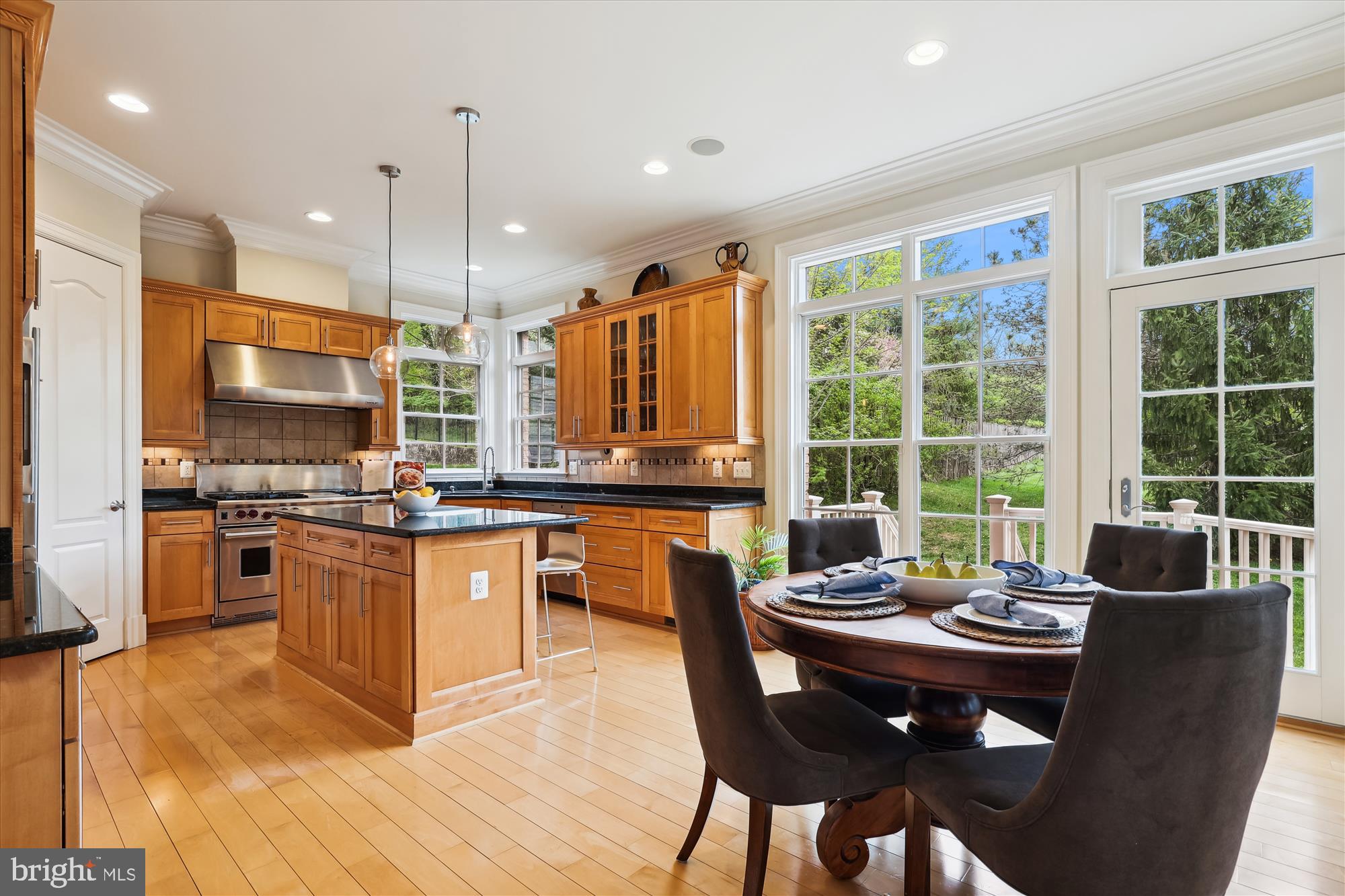 2199 AMBER MEADOWS DRIVE