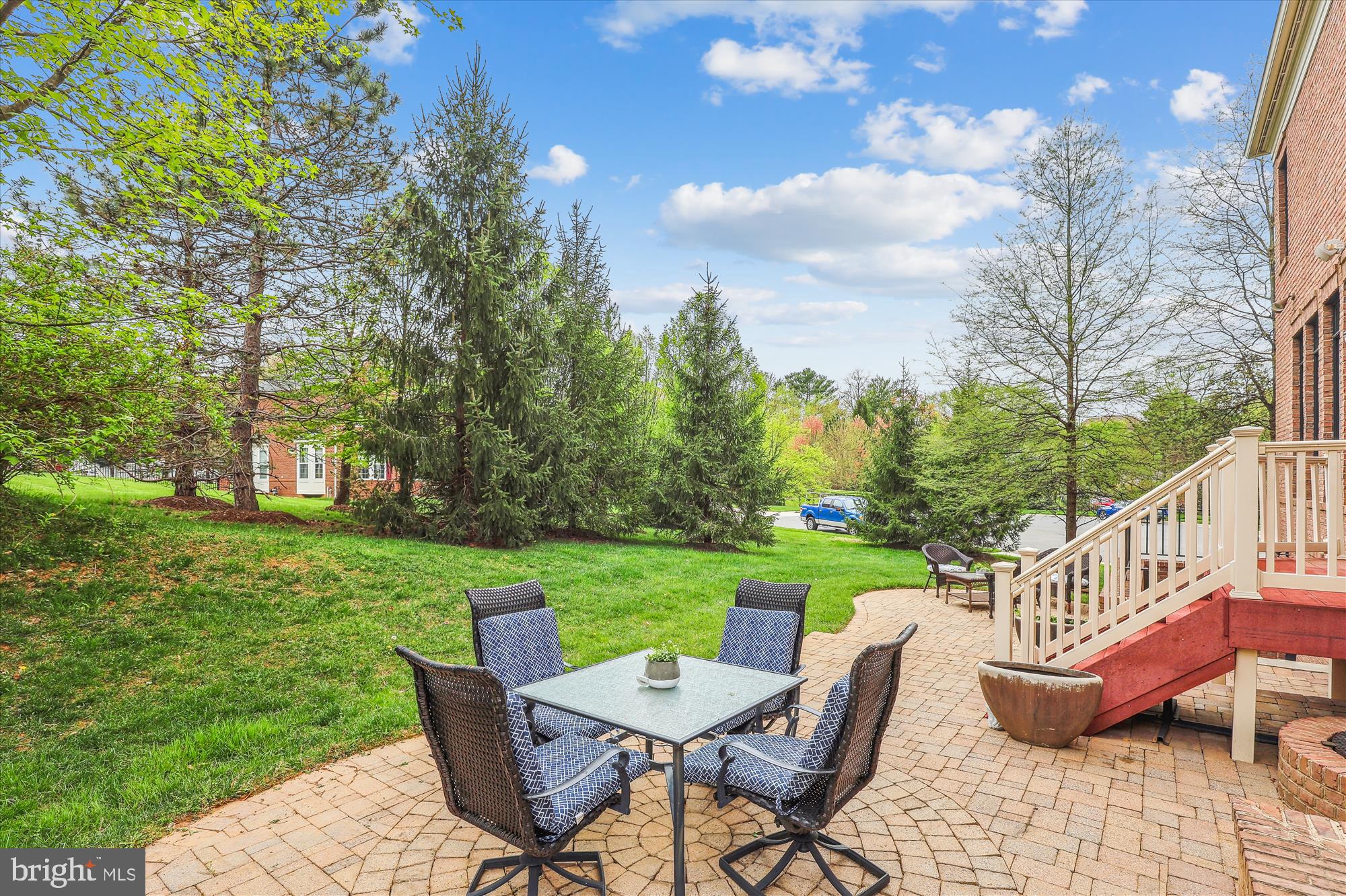 2199 AMBER MEADOWS DRIVE