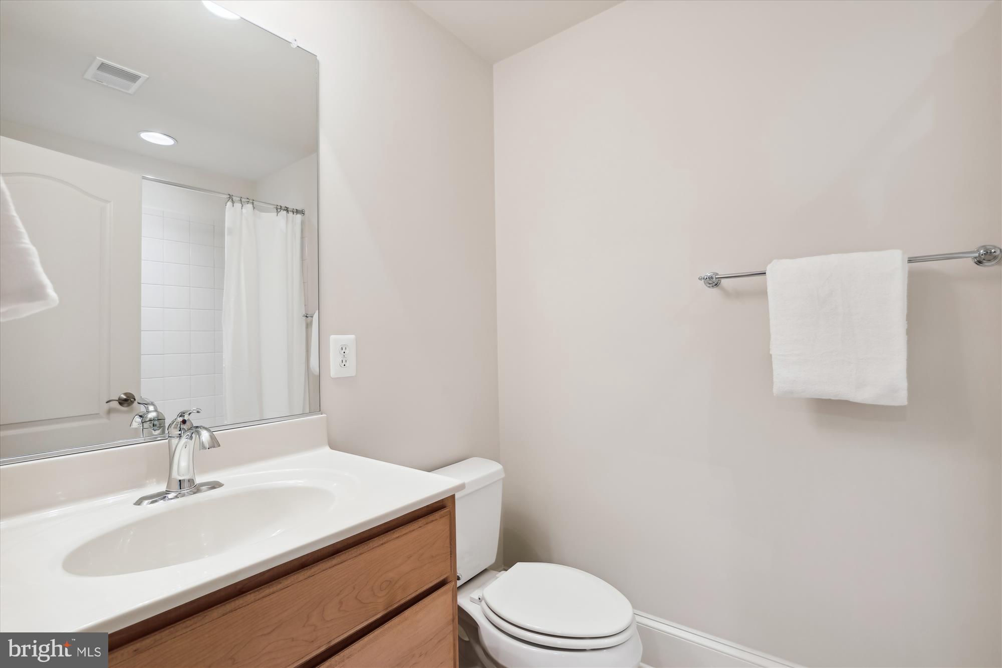 2199 AMBER MEADOWS DRIVE