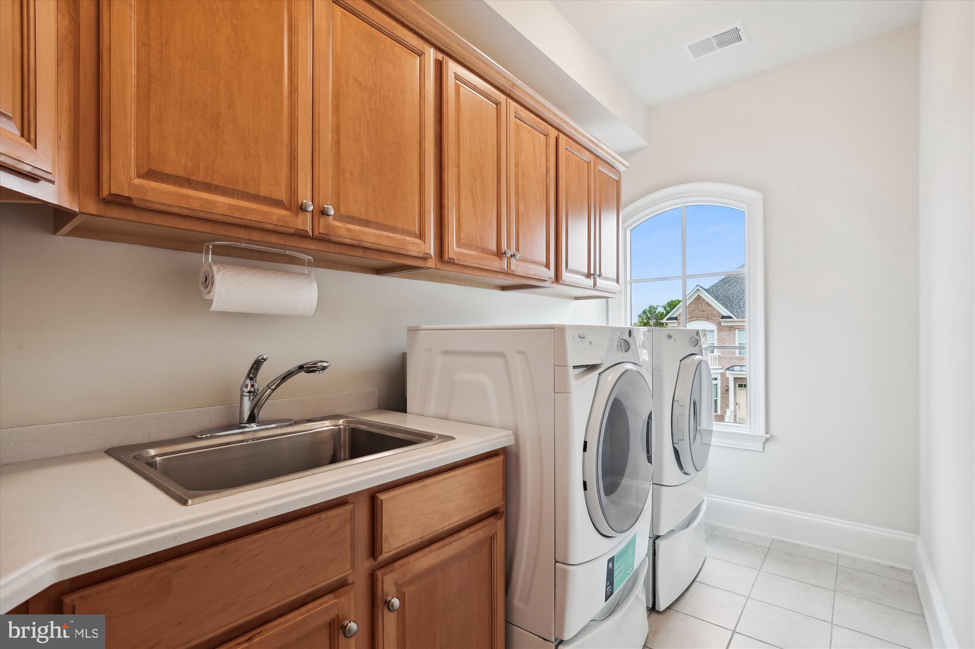 2199 AMBER MEADOWS DRIVE