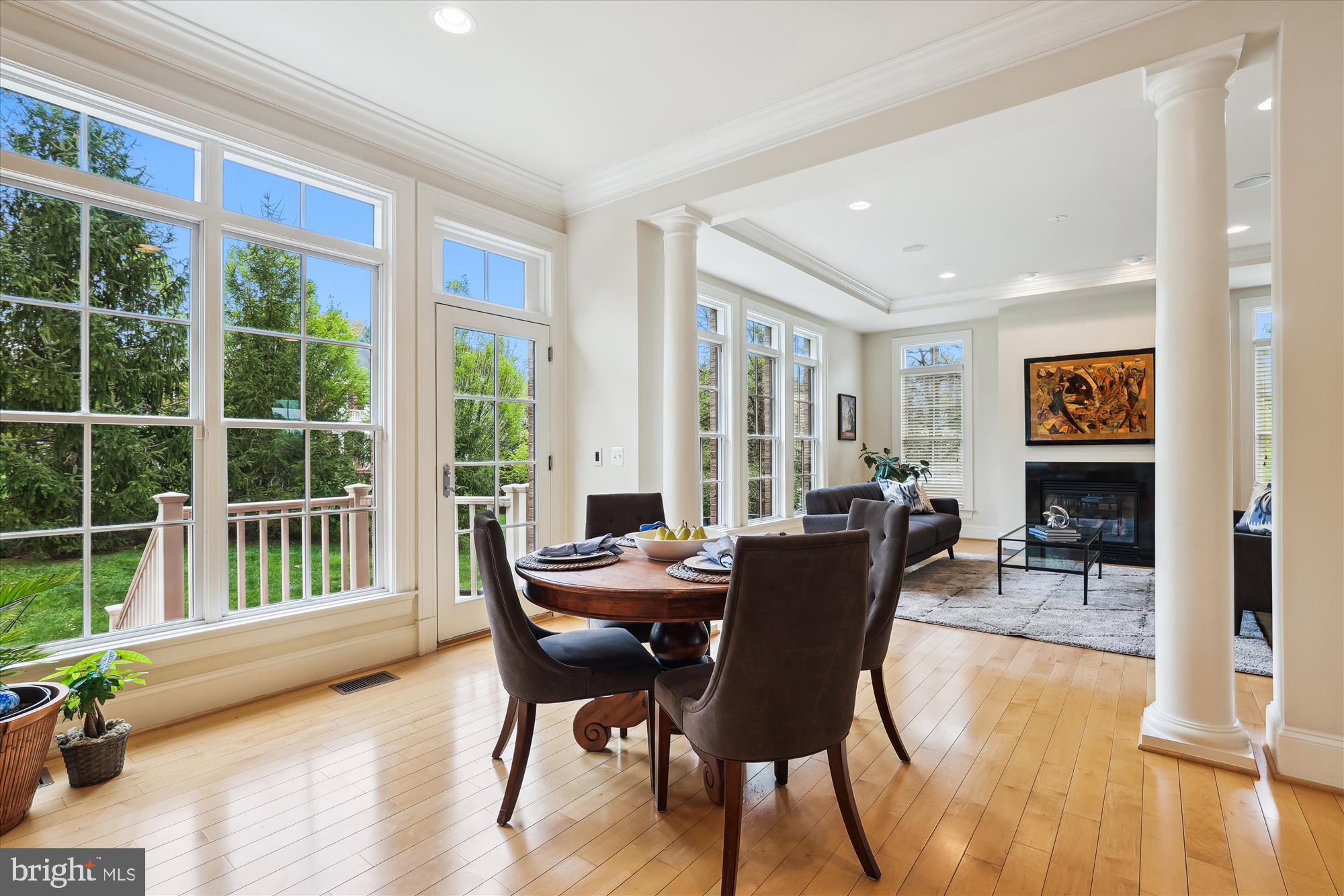 2199 AMBER MEADOWS DRIVE