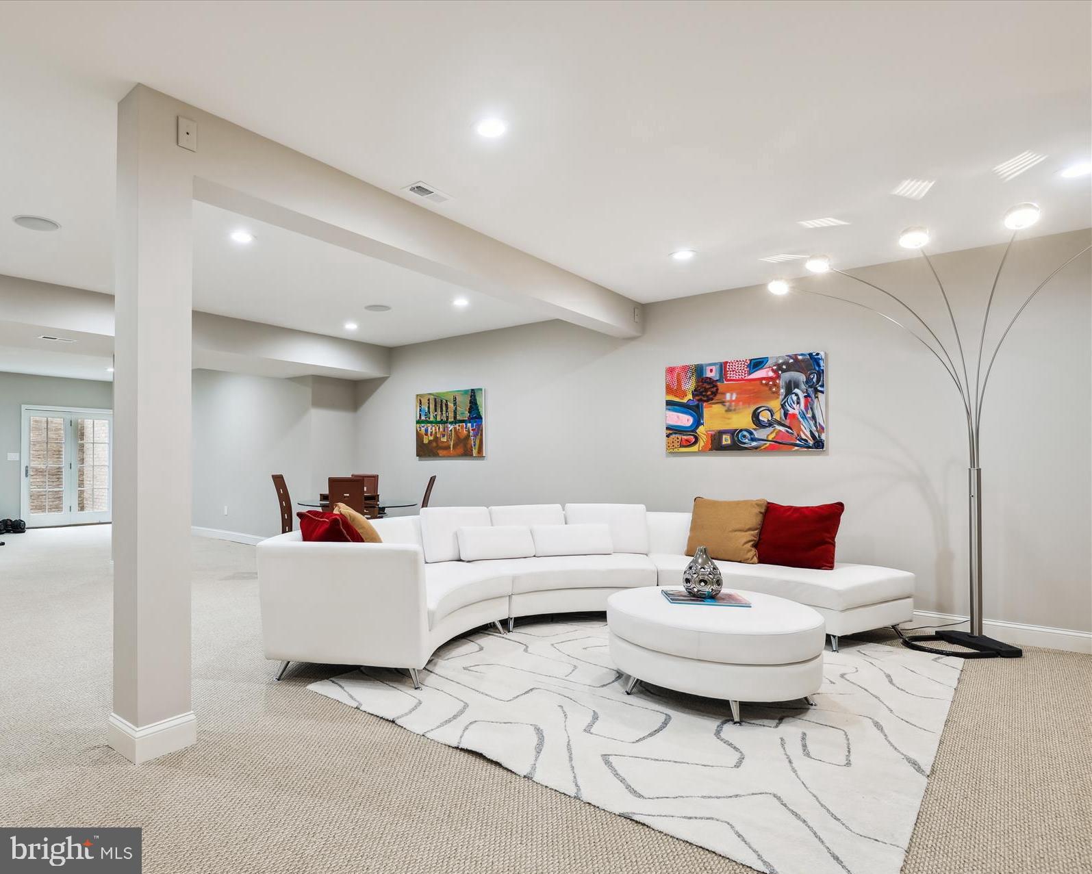 2199 AMBER MEADOWS DRIVE