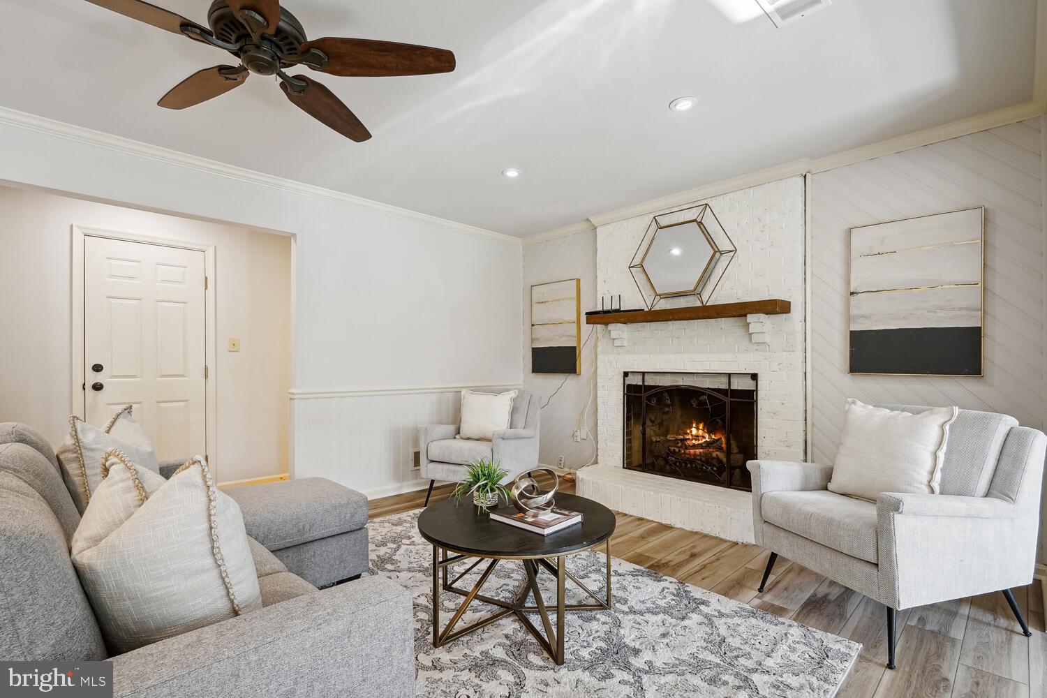 13611 WHITE BARN LANE