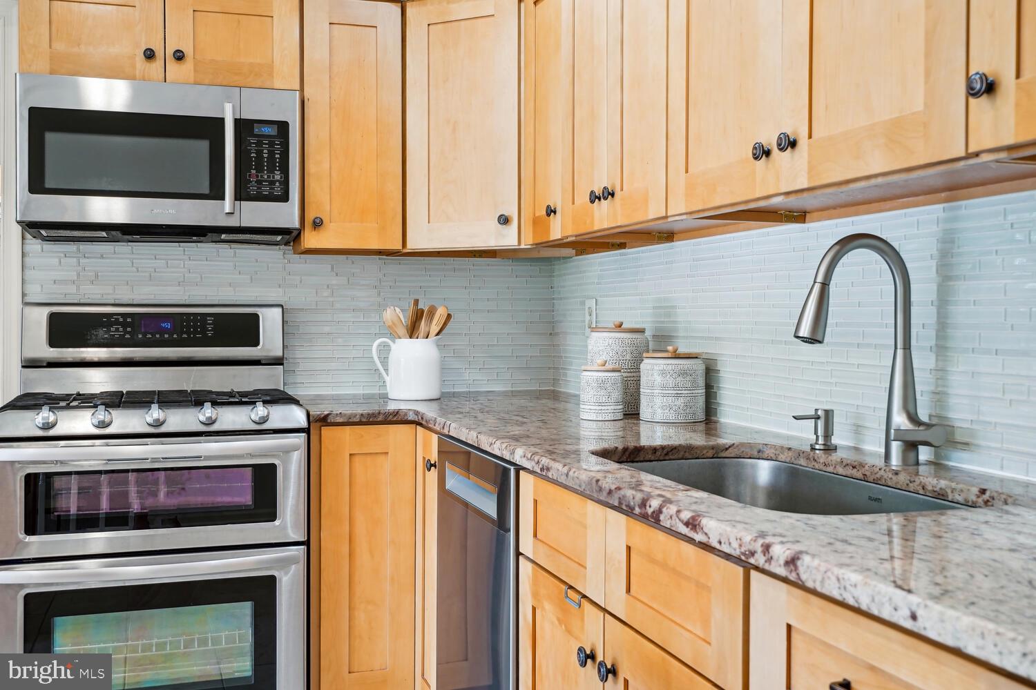 13611 WHITE BARN LANE