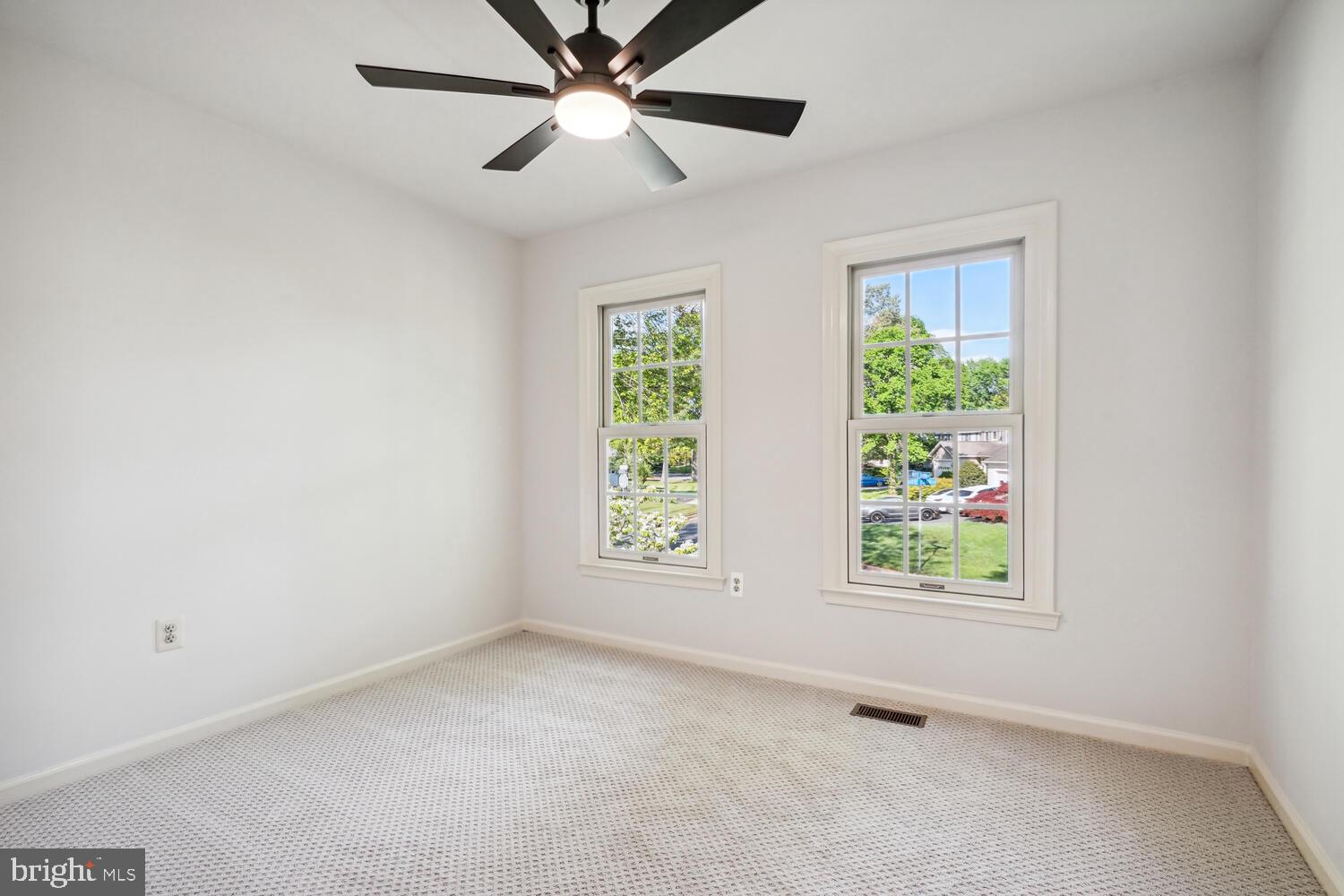 13611 WHITE BARN LANE