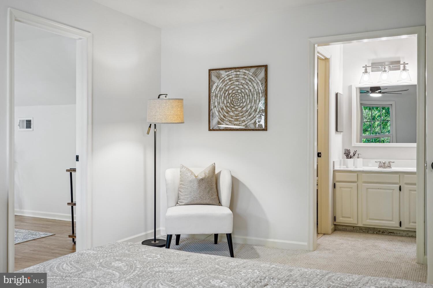 13611 WHITE BARN LANE