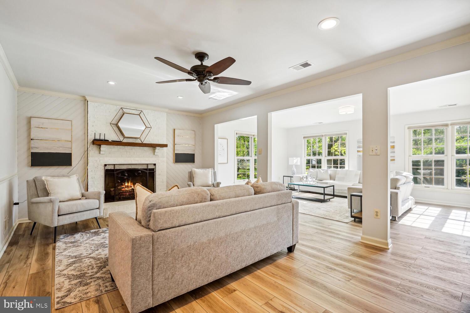 13611 WHITE BARN LANE