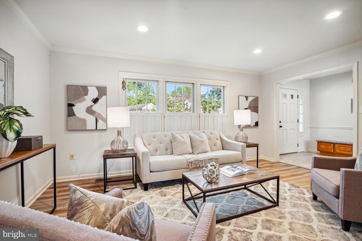 13611 WHITE BARN LANE