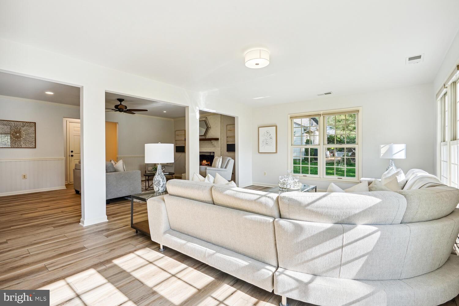 13611 WHITE BARN LANE