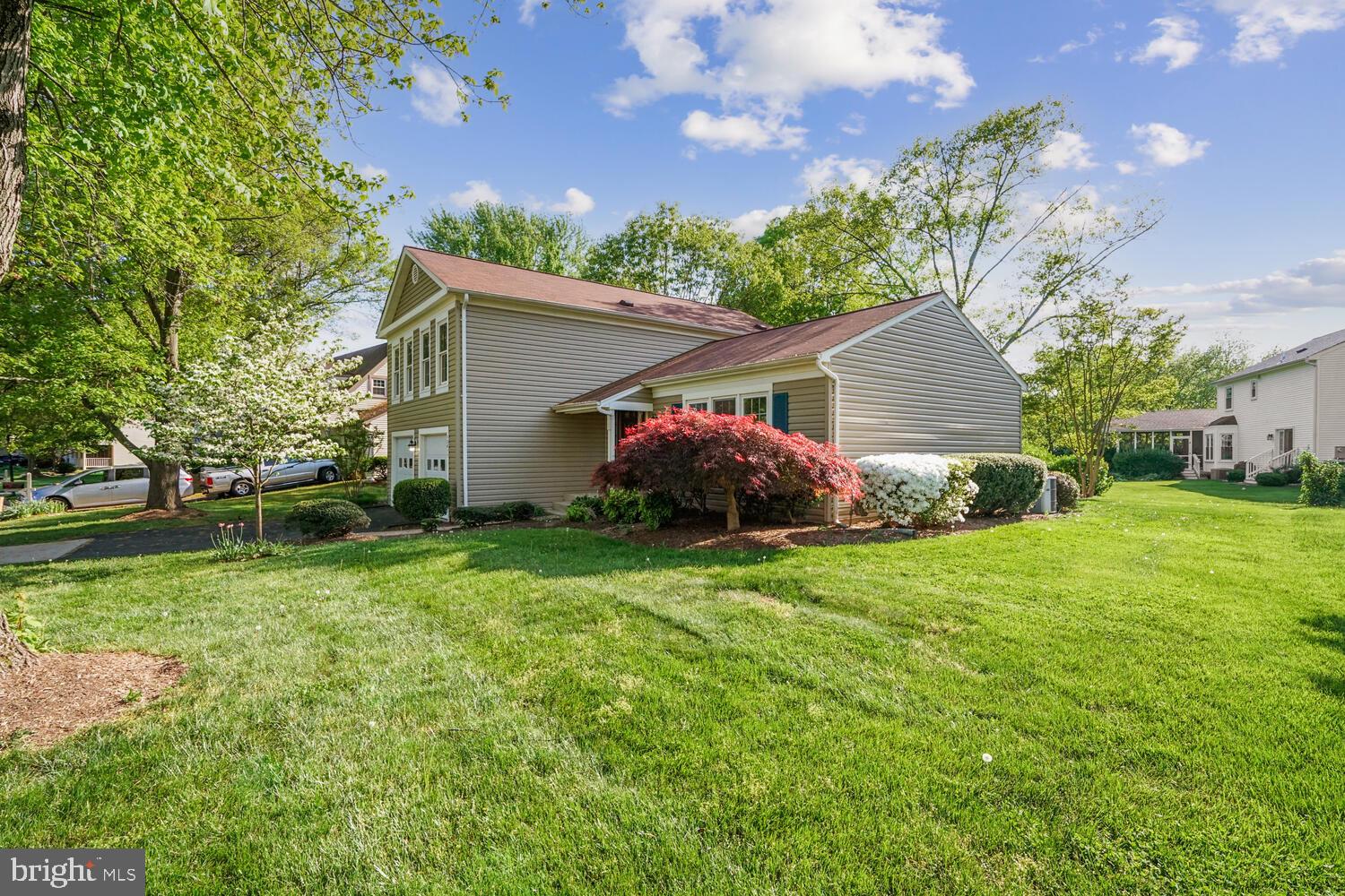 13611 WHITE BARN LANE