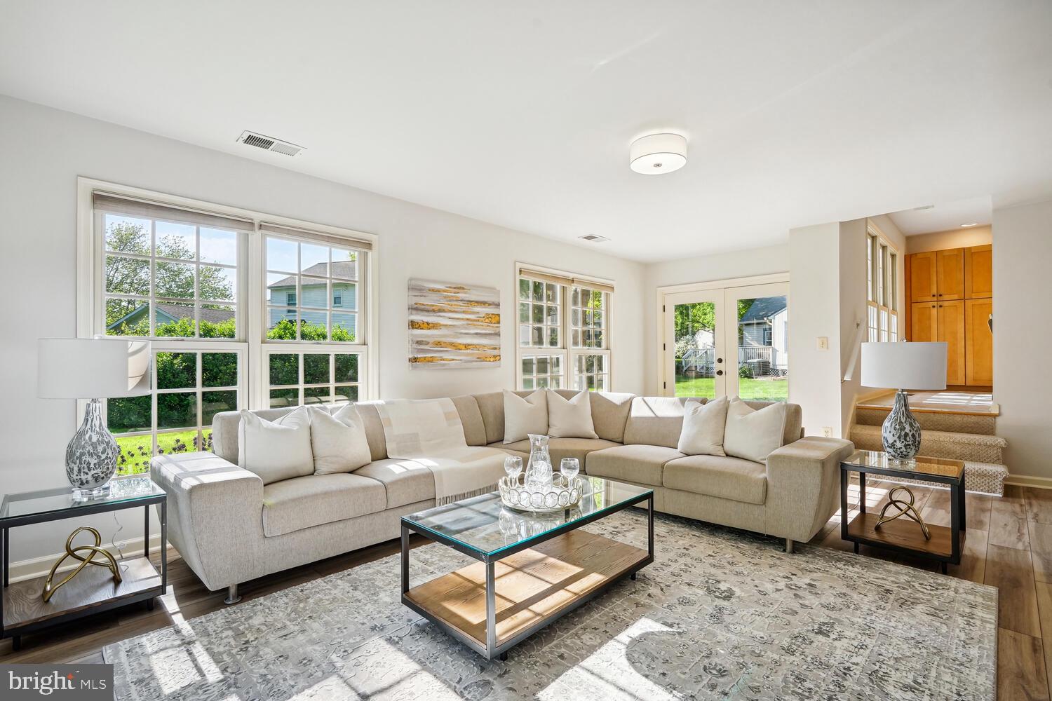 13611 WHITE BARN LANE