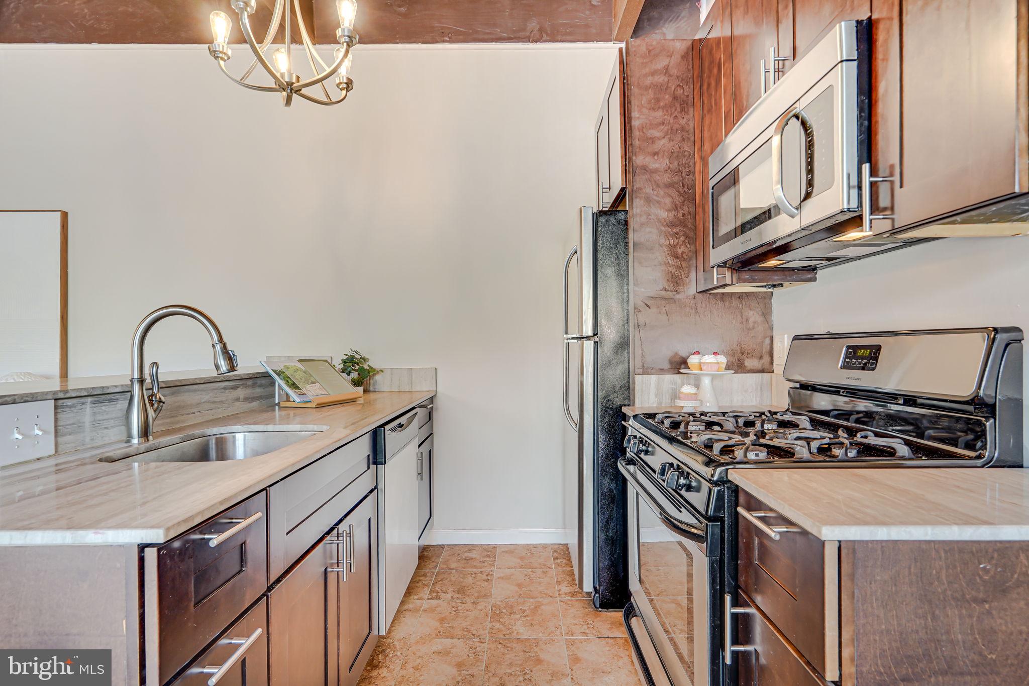 4903 AMERICANA DRIVE 208