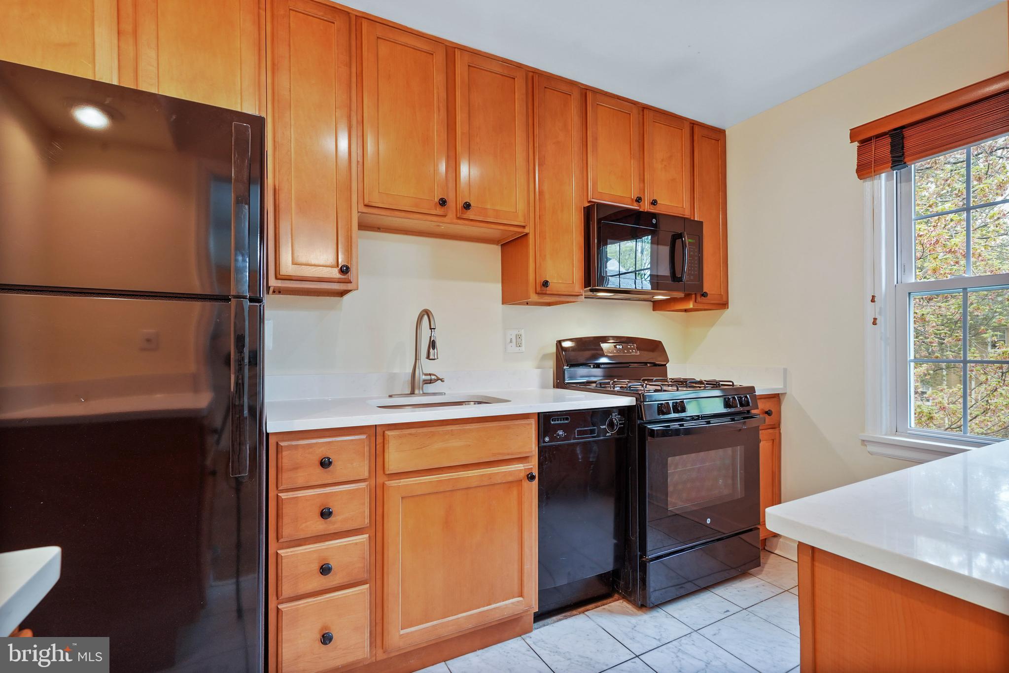 6618 POTOMAC AVENUE B2