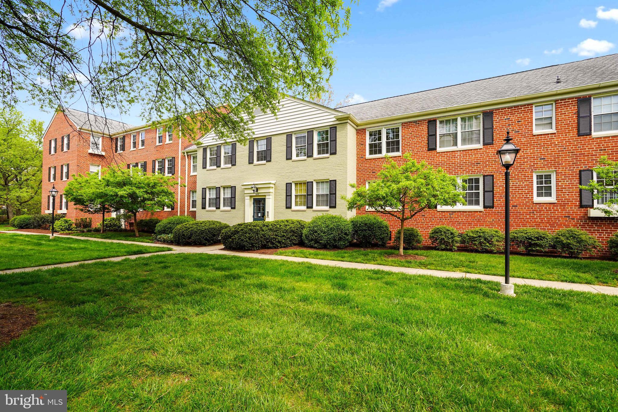 6618 POTOMAC AVENUE B2