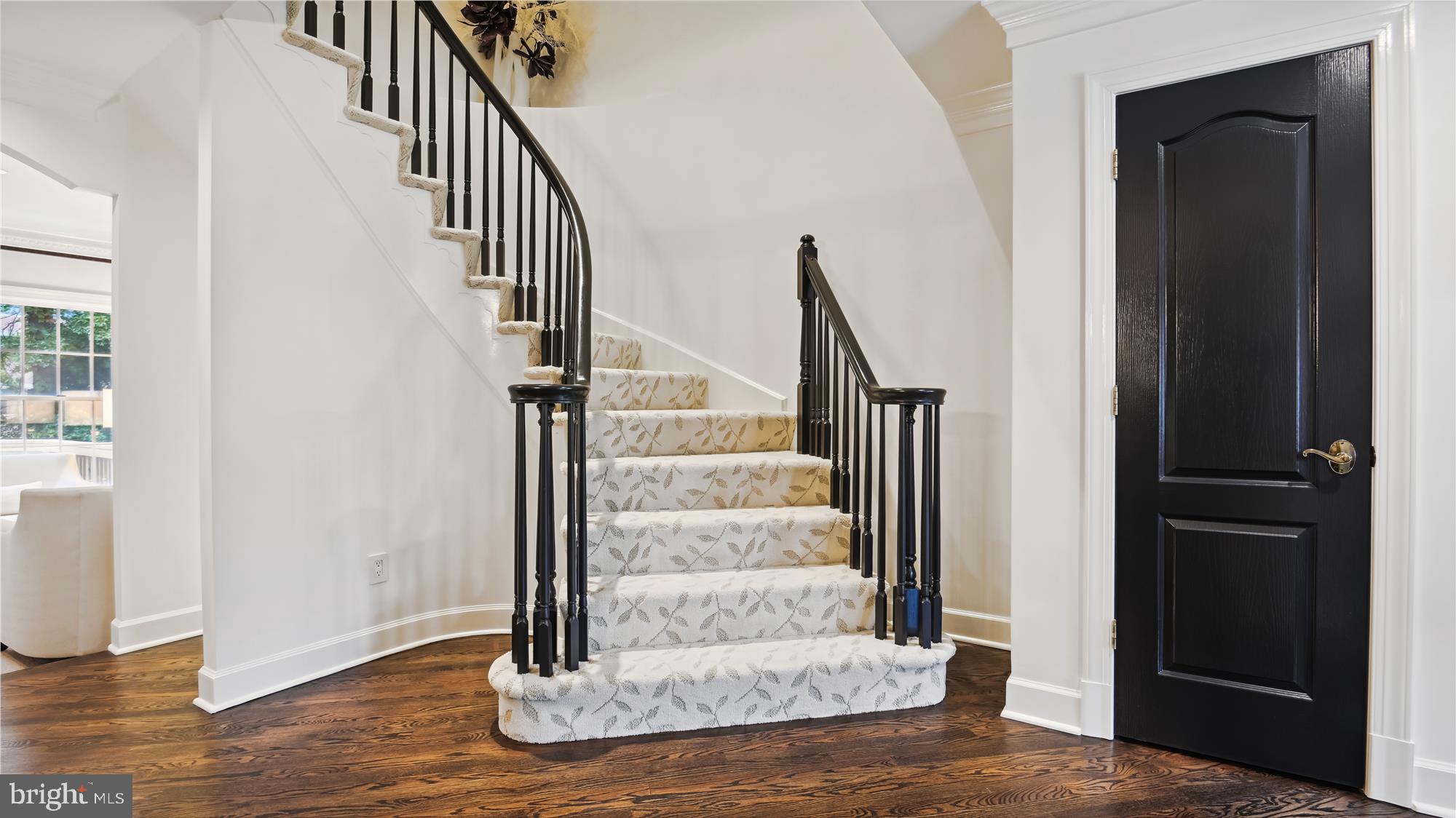 8122 MADRILLON COURT