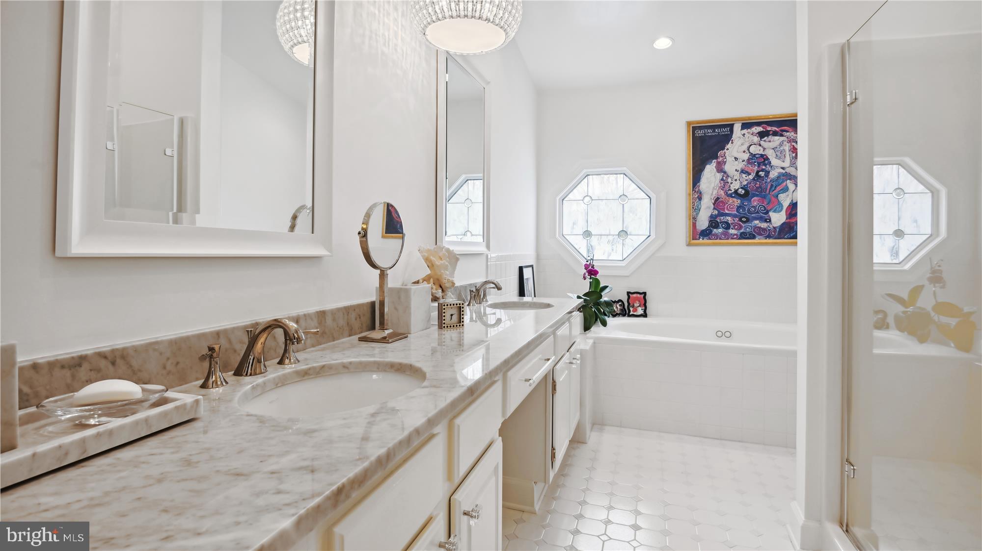 8122 MADRILLON COURT