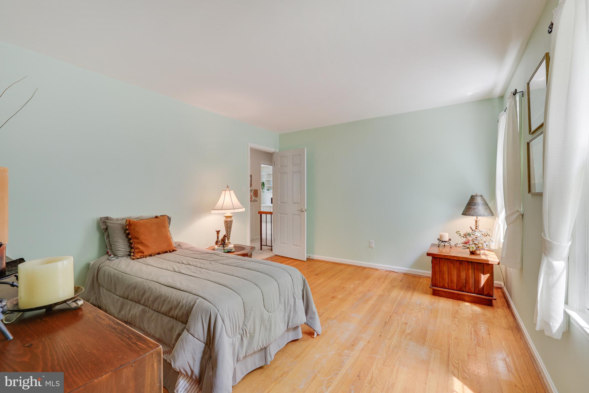 11308 MYRTLE LANE