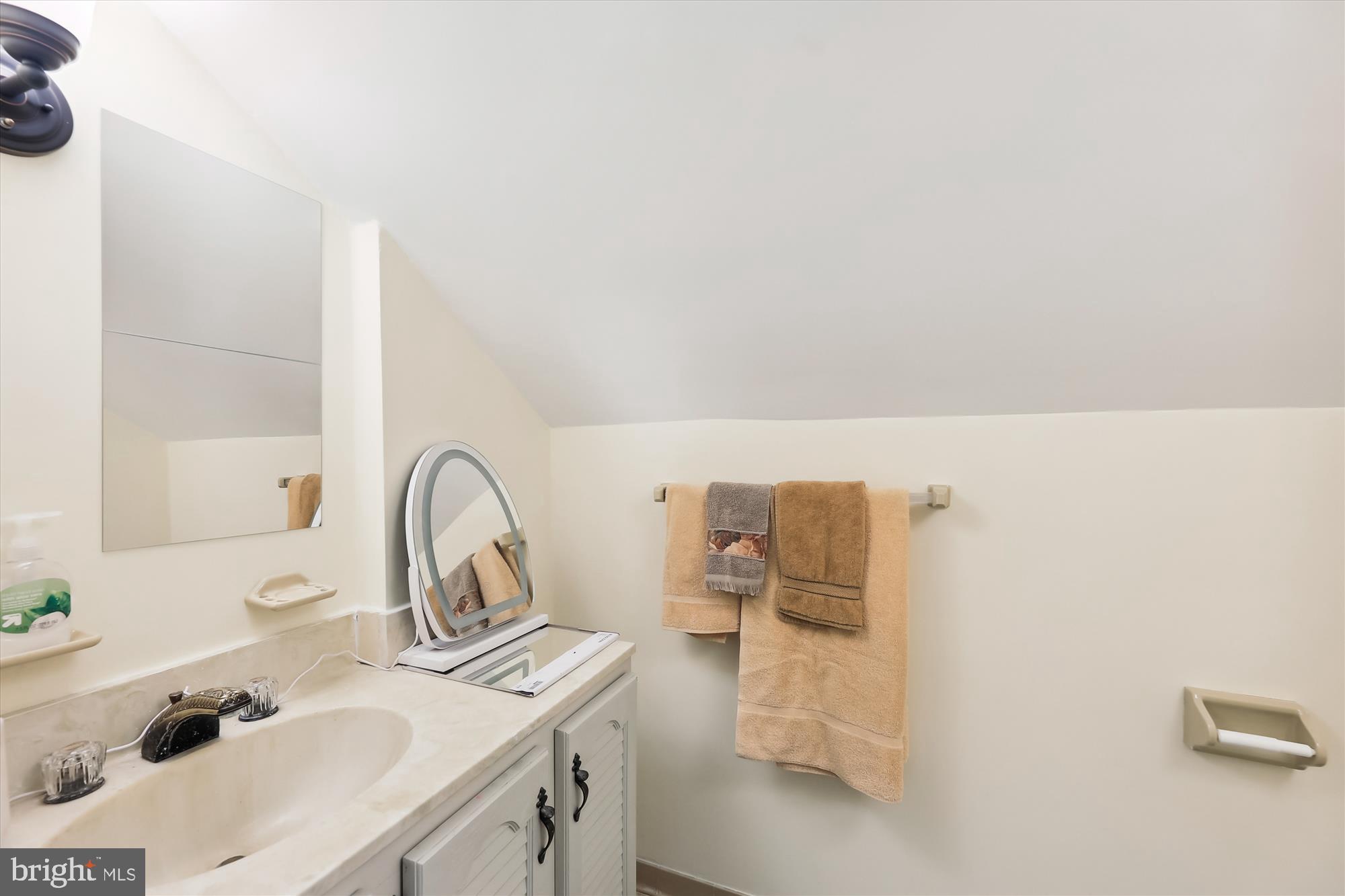 3110 SHADELAND DRIVE