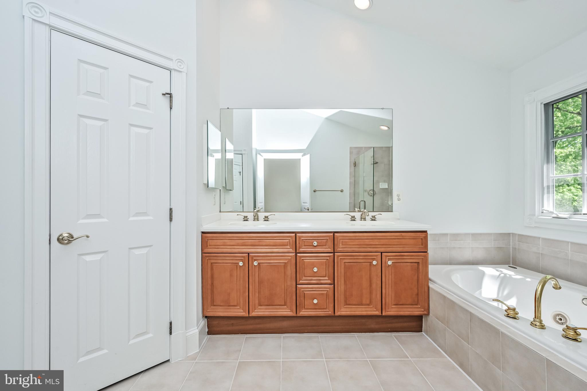 2335 SAWTOOTH OAK COURT