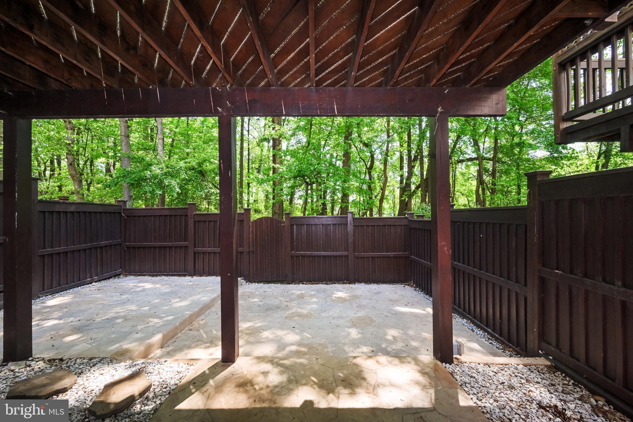2335 SAWTOOTH OAK COURT
