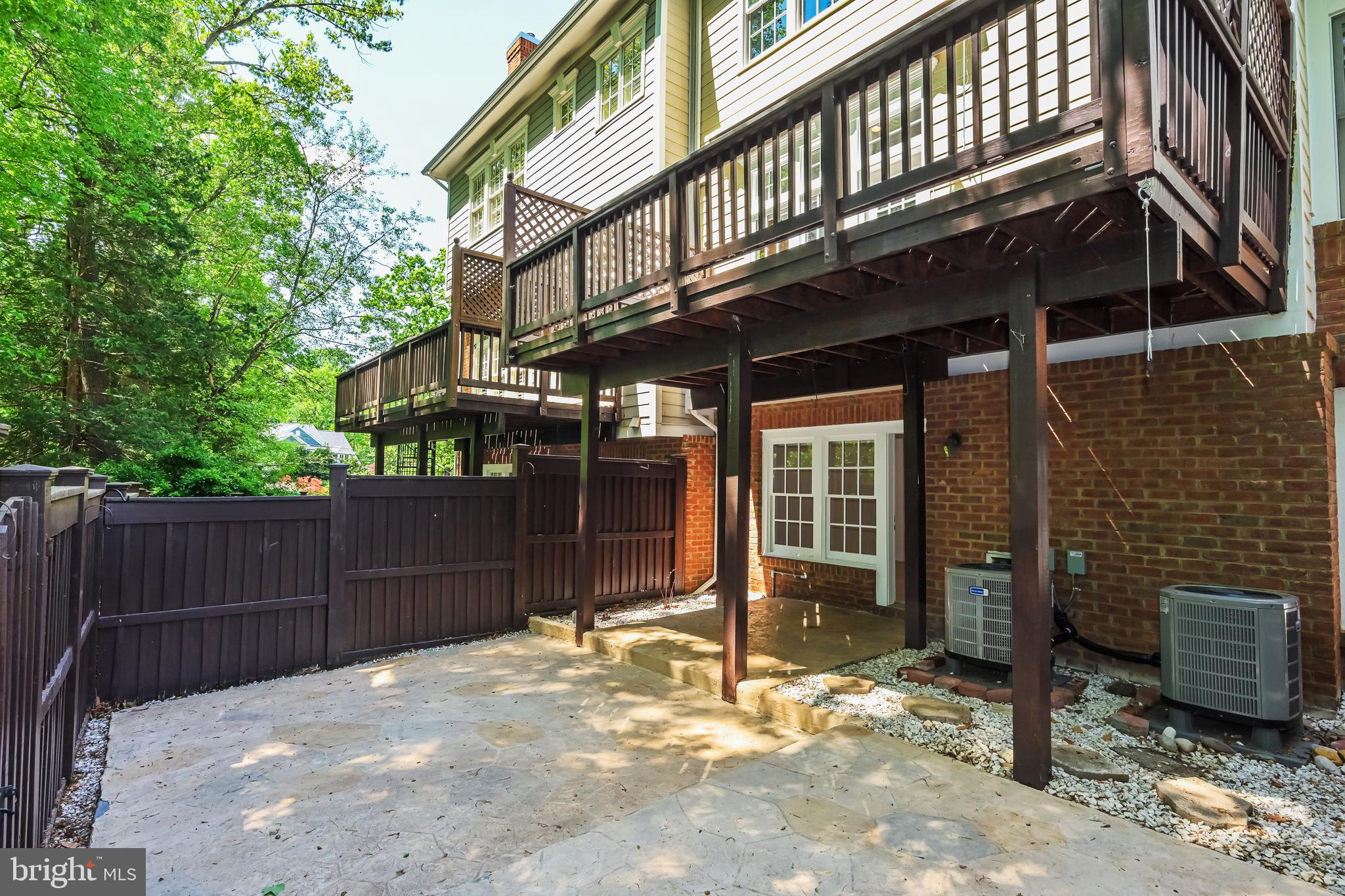2335 SAWTOOTH OAK COURT