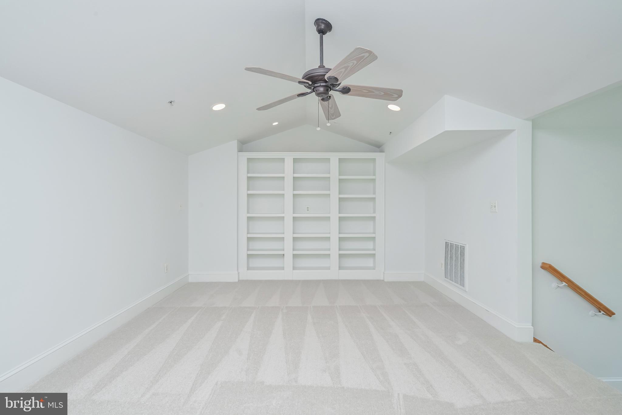 2335 SAWTOOTH OAK COURT