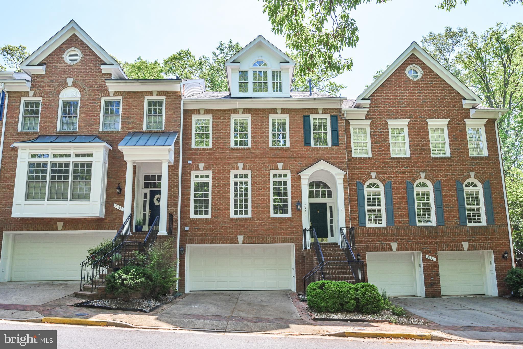 2335 SAWTOOTH OAK COURT
