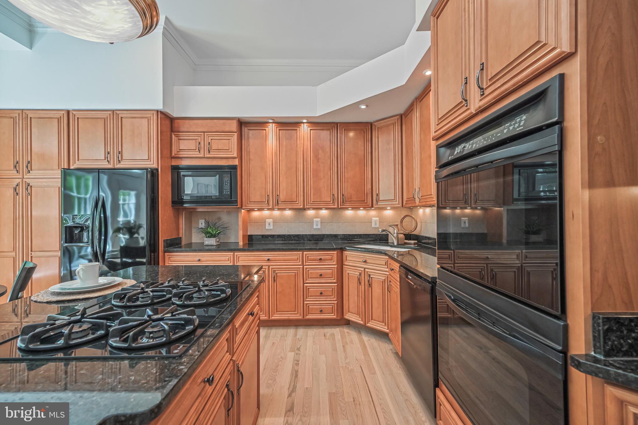 2335 SAWTOOTH OAK COURT