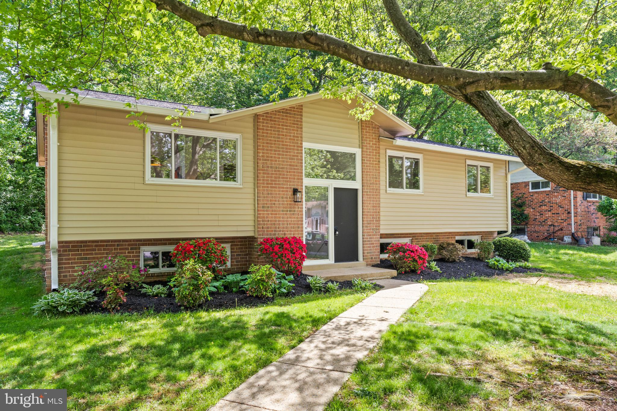 5203 GAINSBOROUGH DRIVE