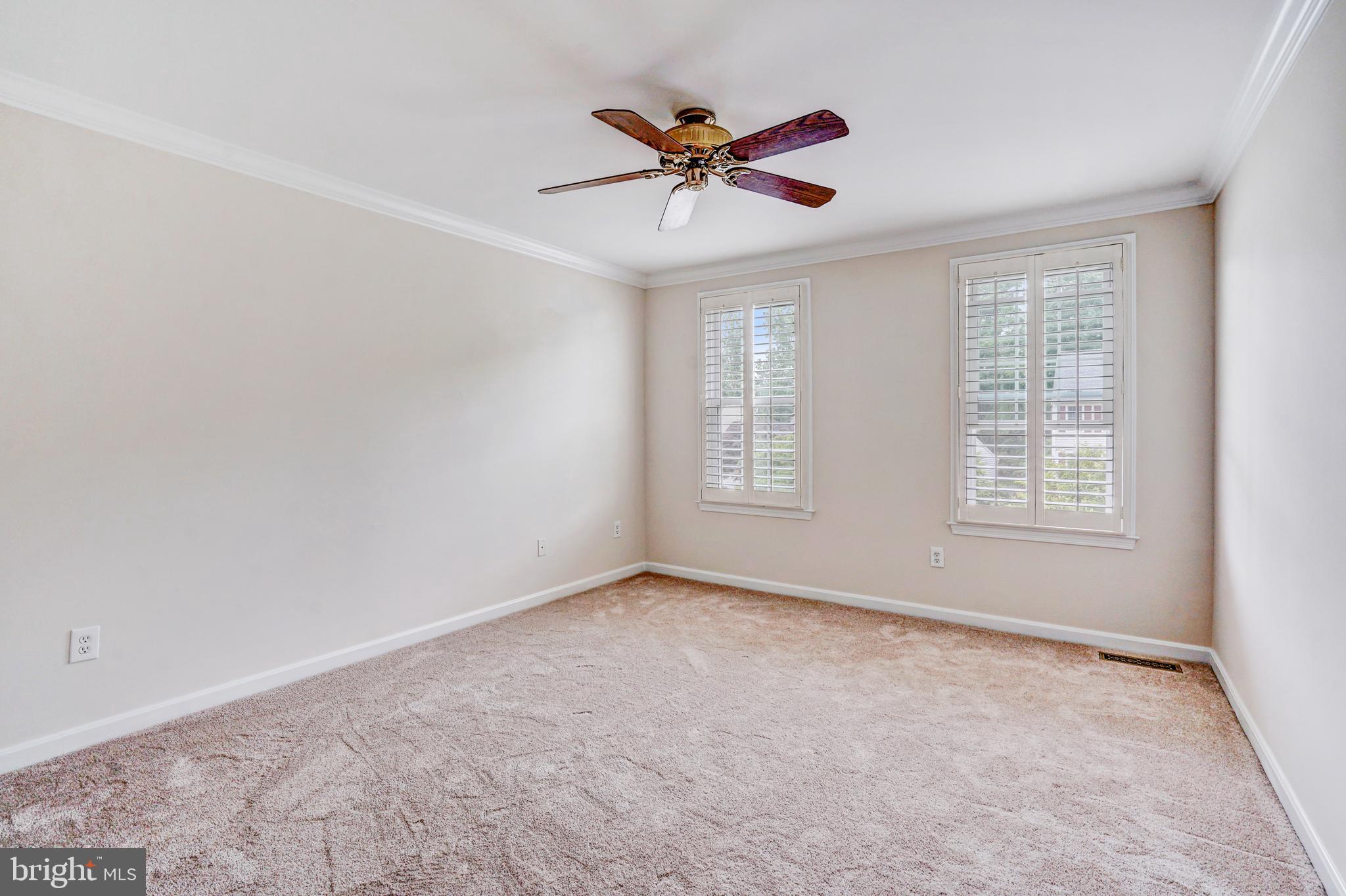 9112 SILVER POINTE WAY