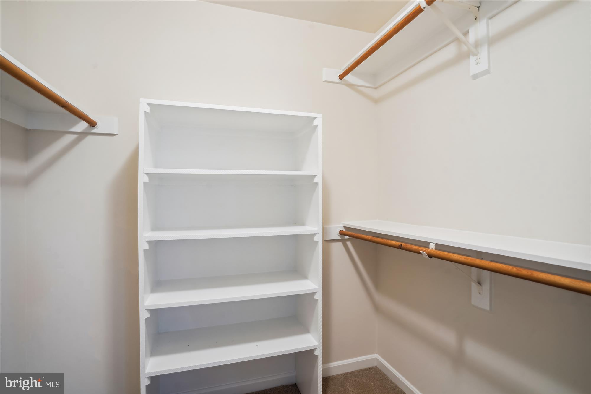 9112 SILVER POINTE WAY