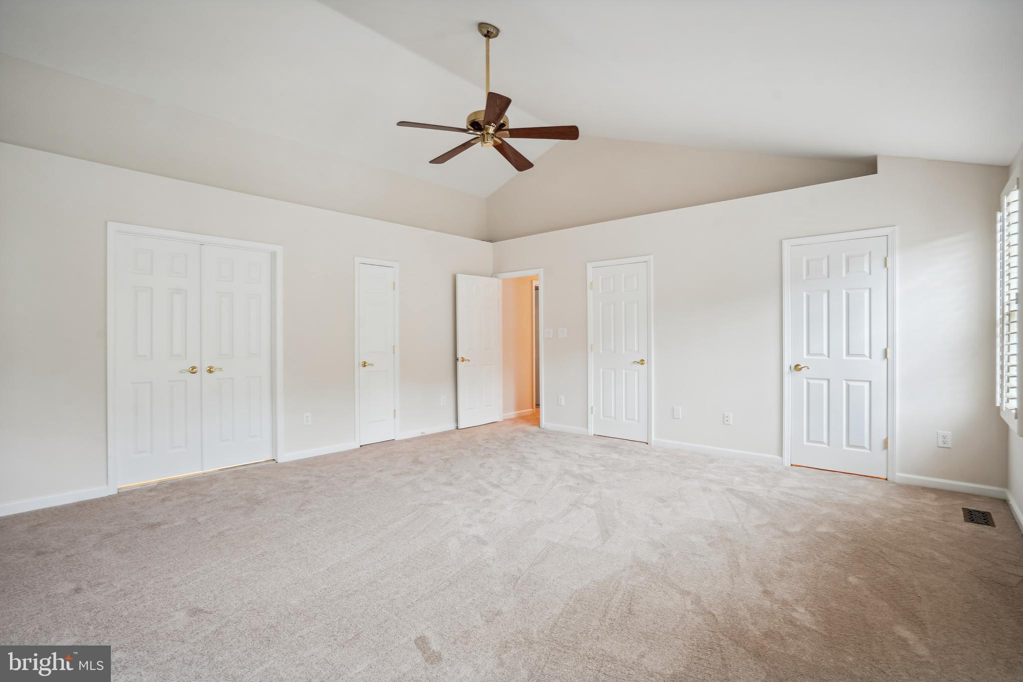 9112 SILVER POINTE WAY