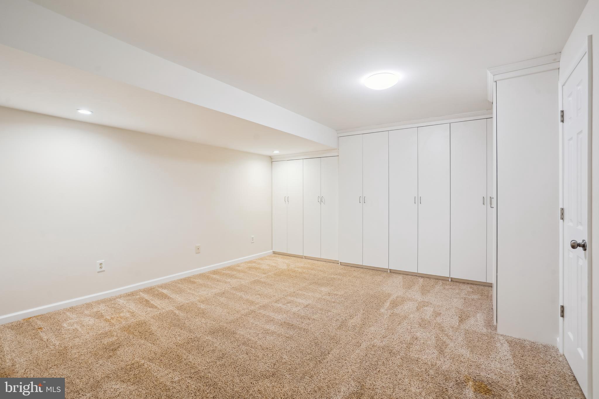 9112 SILVER POINTE WAY