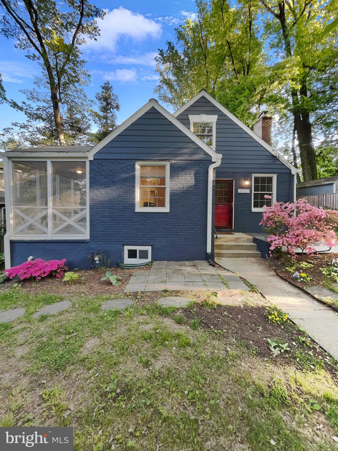 6937 CHESTNUT AVENUE