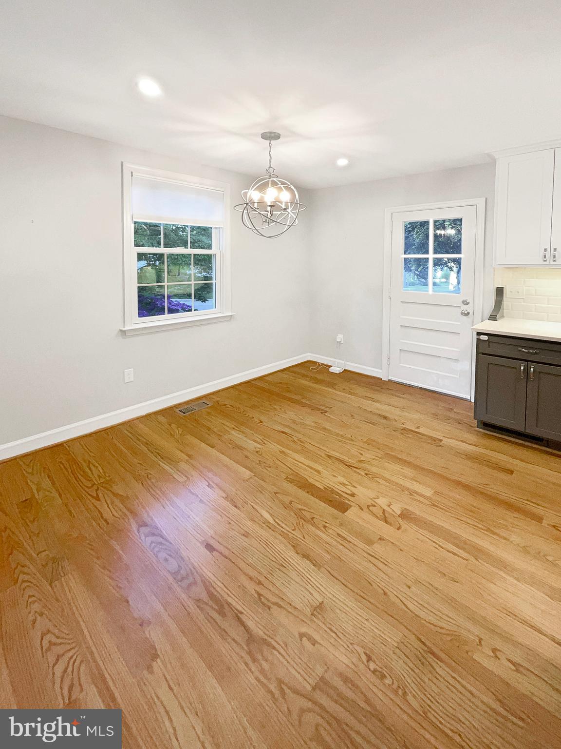 6937 CHESTNUT AVENUE