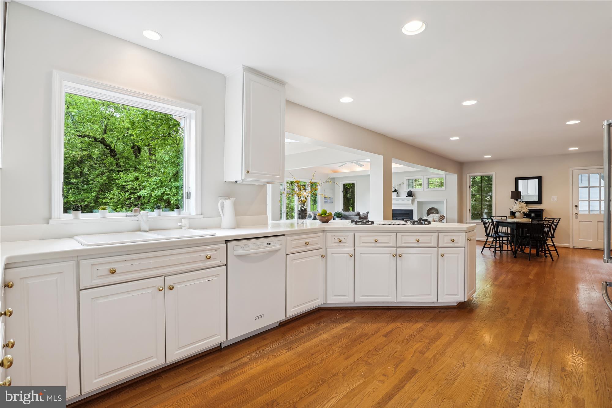 1808 BRIAR RIDGE COURT