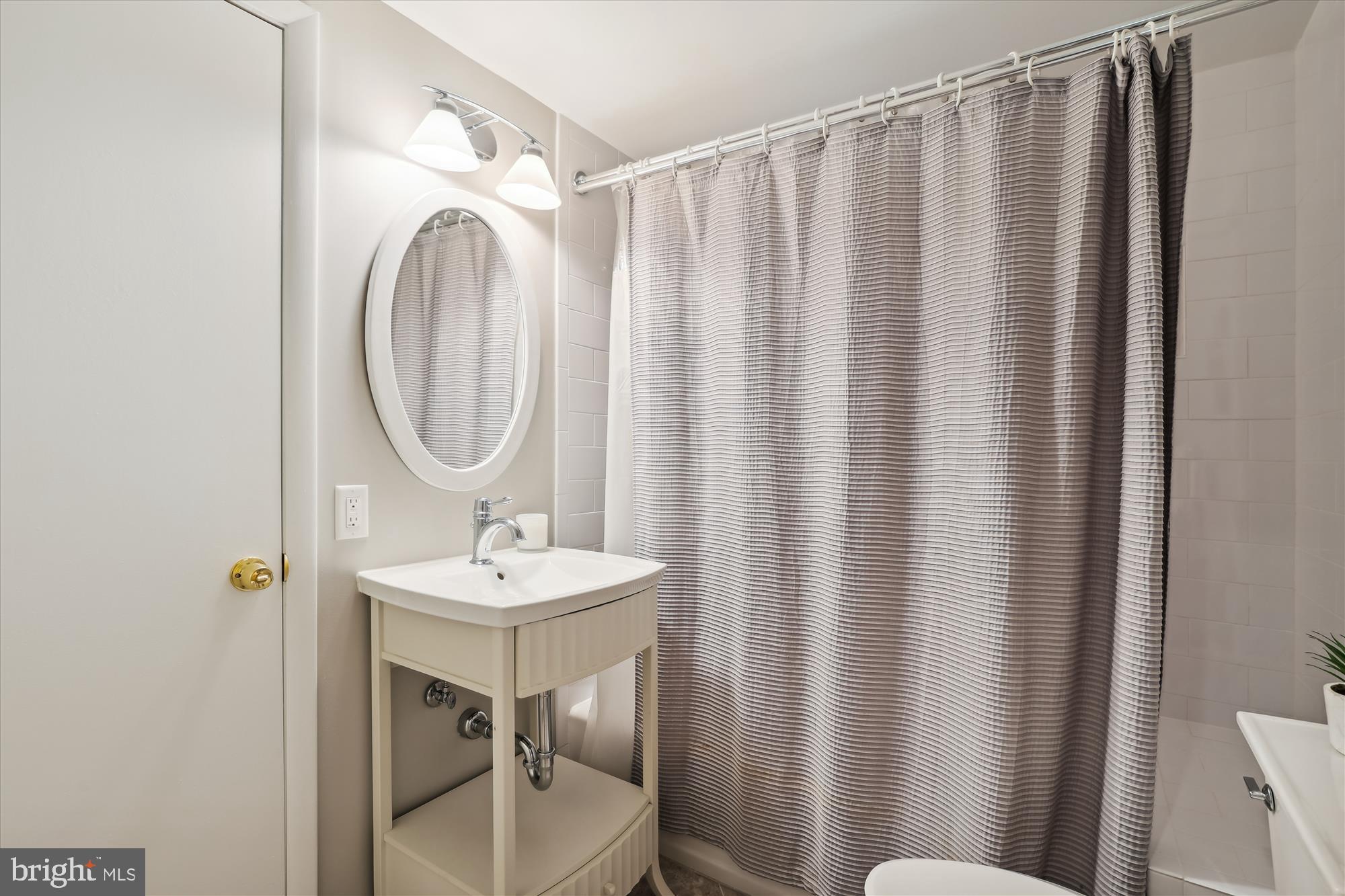 1808 BRIAR RIDGE COURT