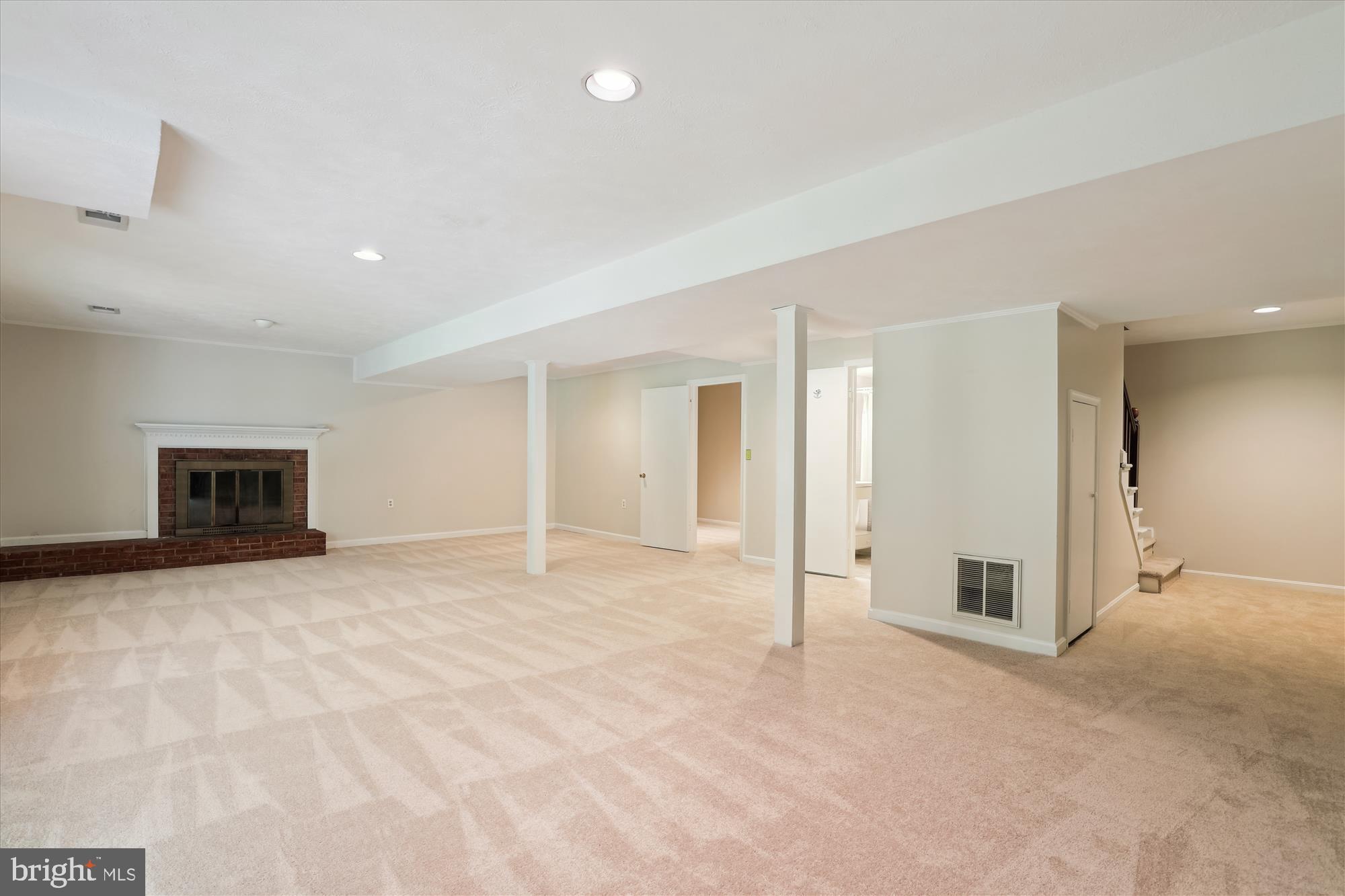 1808 BRIAR RIDGE COURT