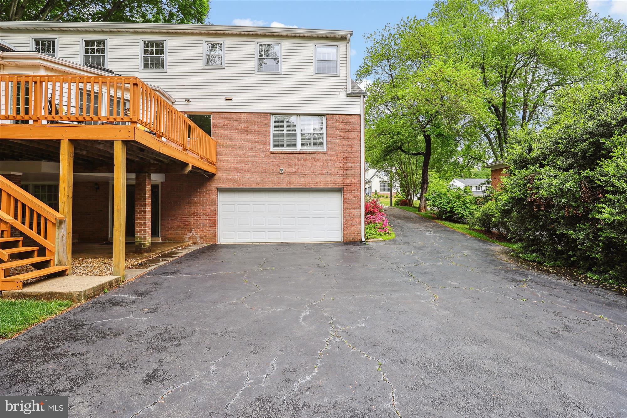 1808 BRIAR RIDGE COURT