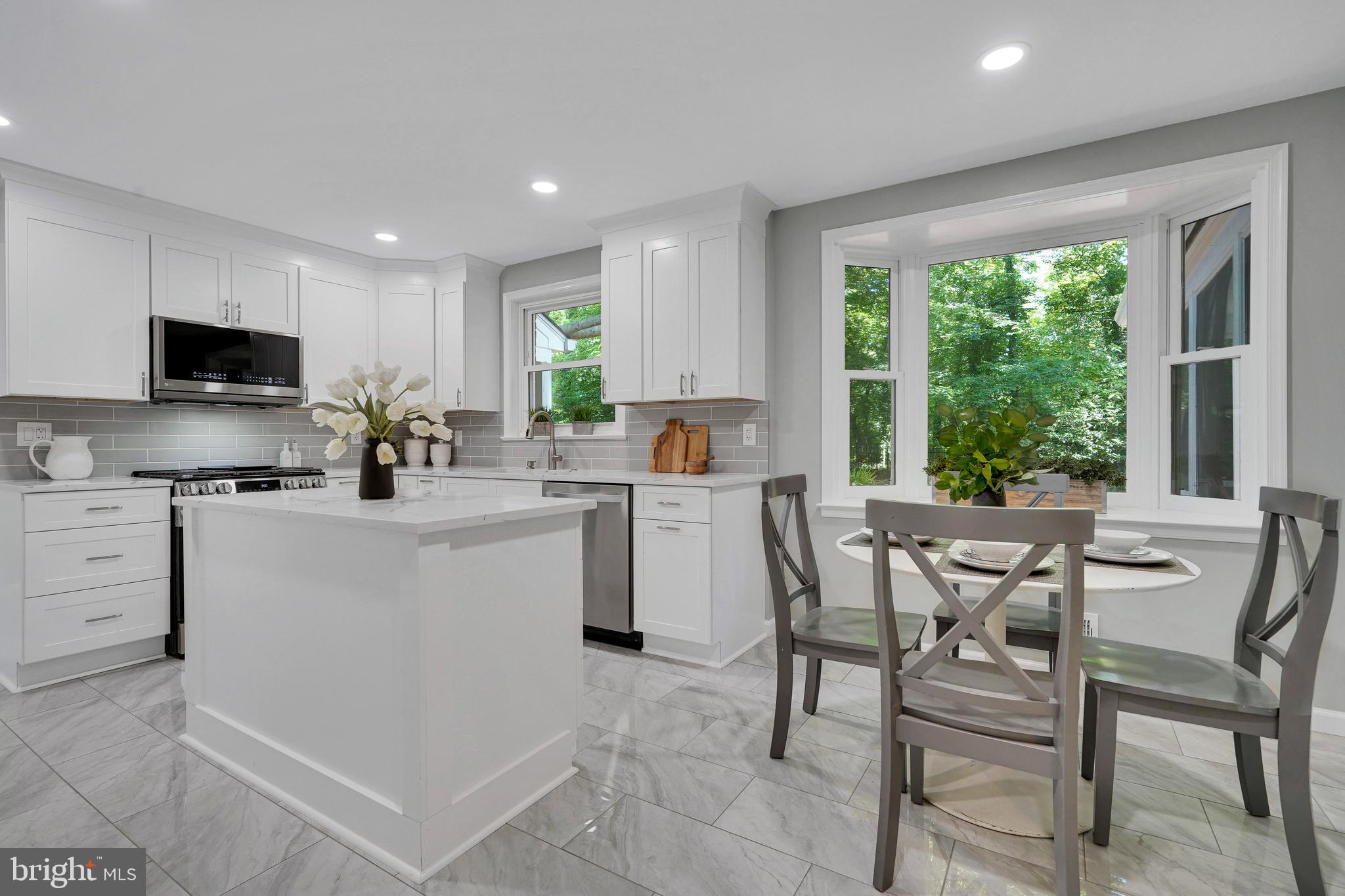 8709 EAGLEBROOK COURT