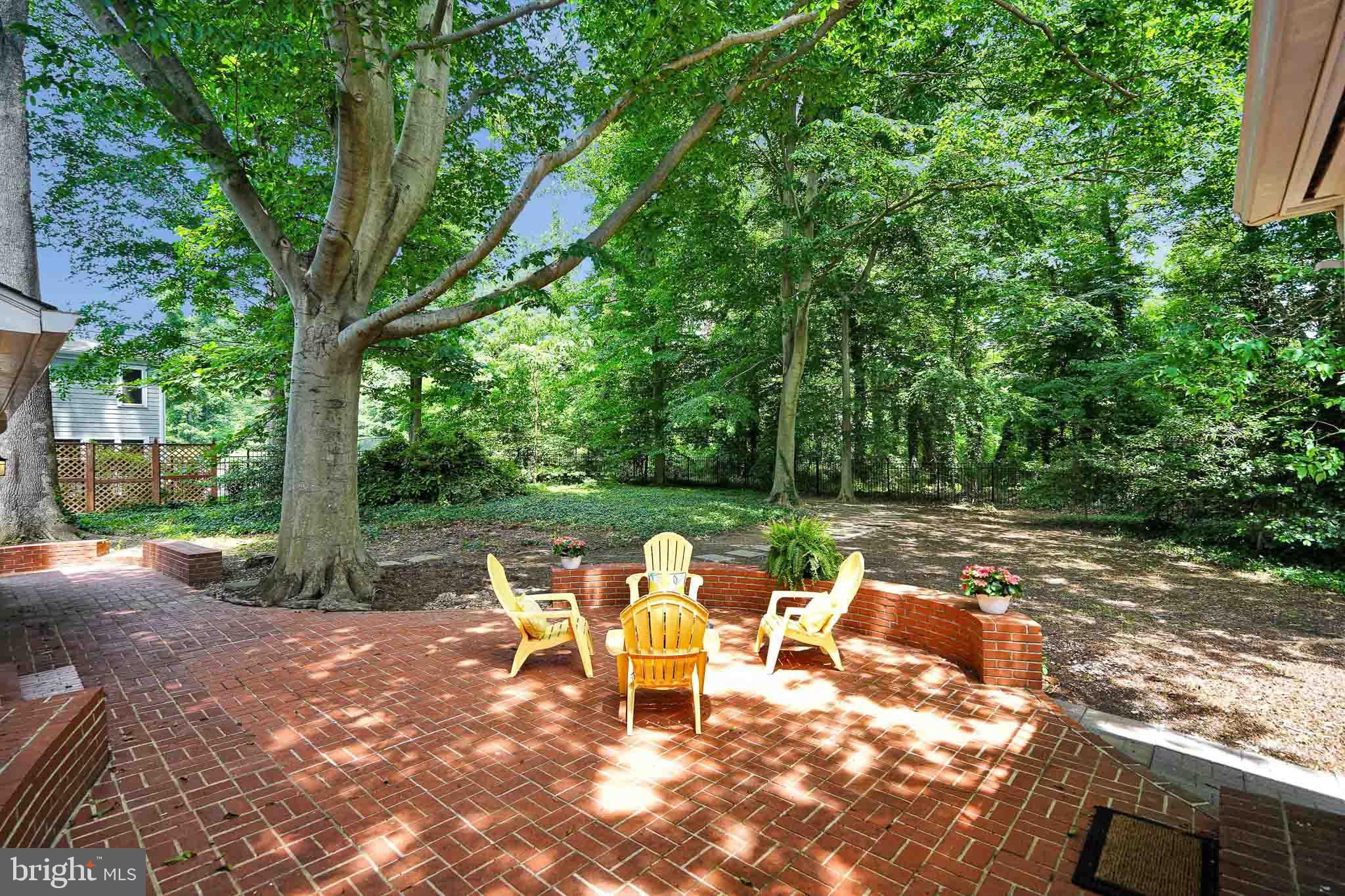 8709 EAGLEBROOK COURT