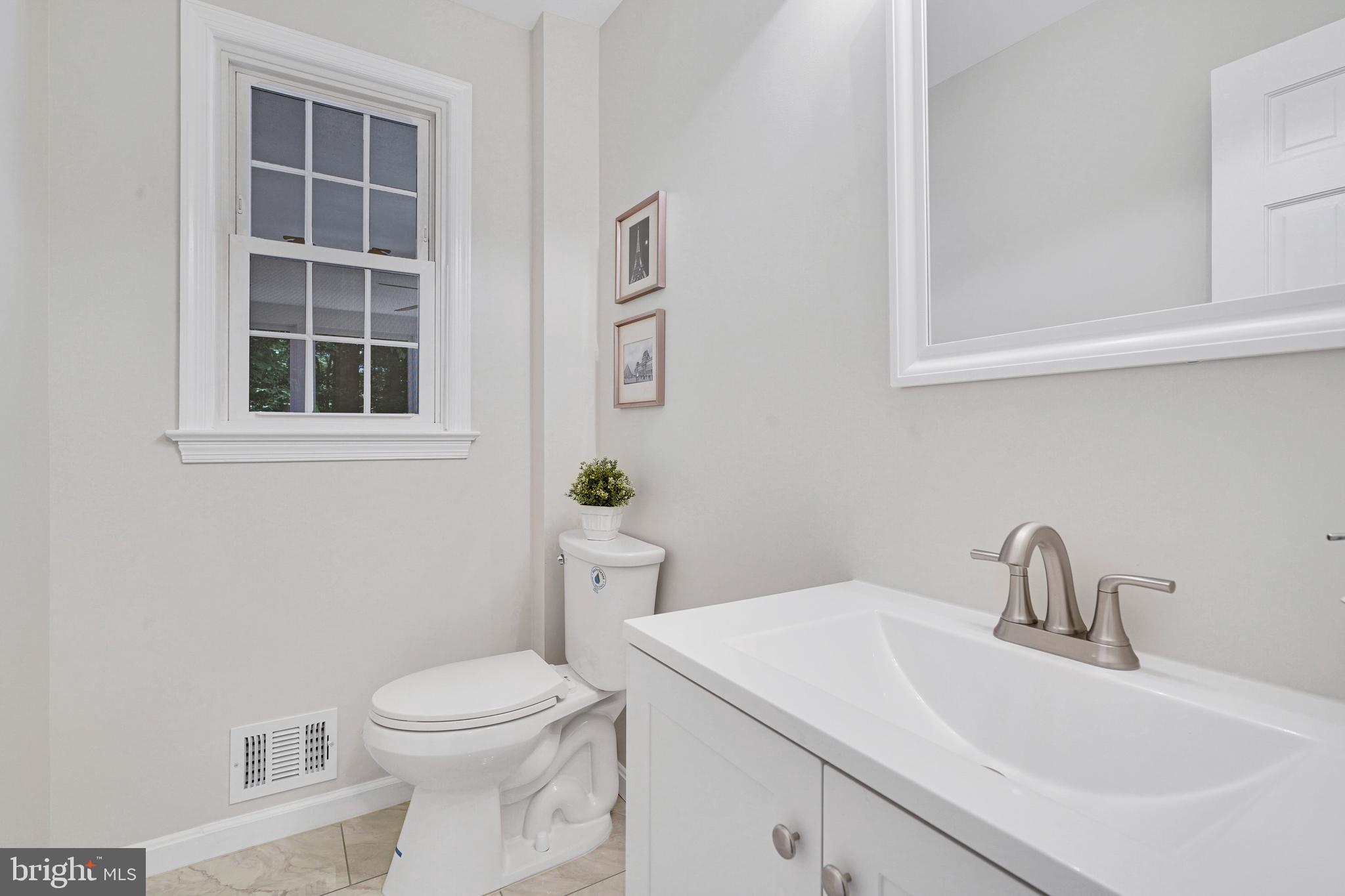 8709 EAGLEBROOK COURT