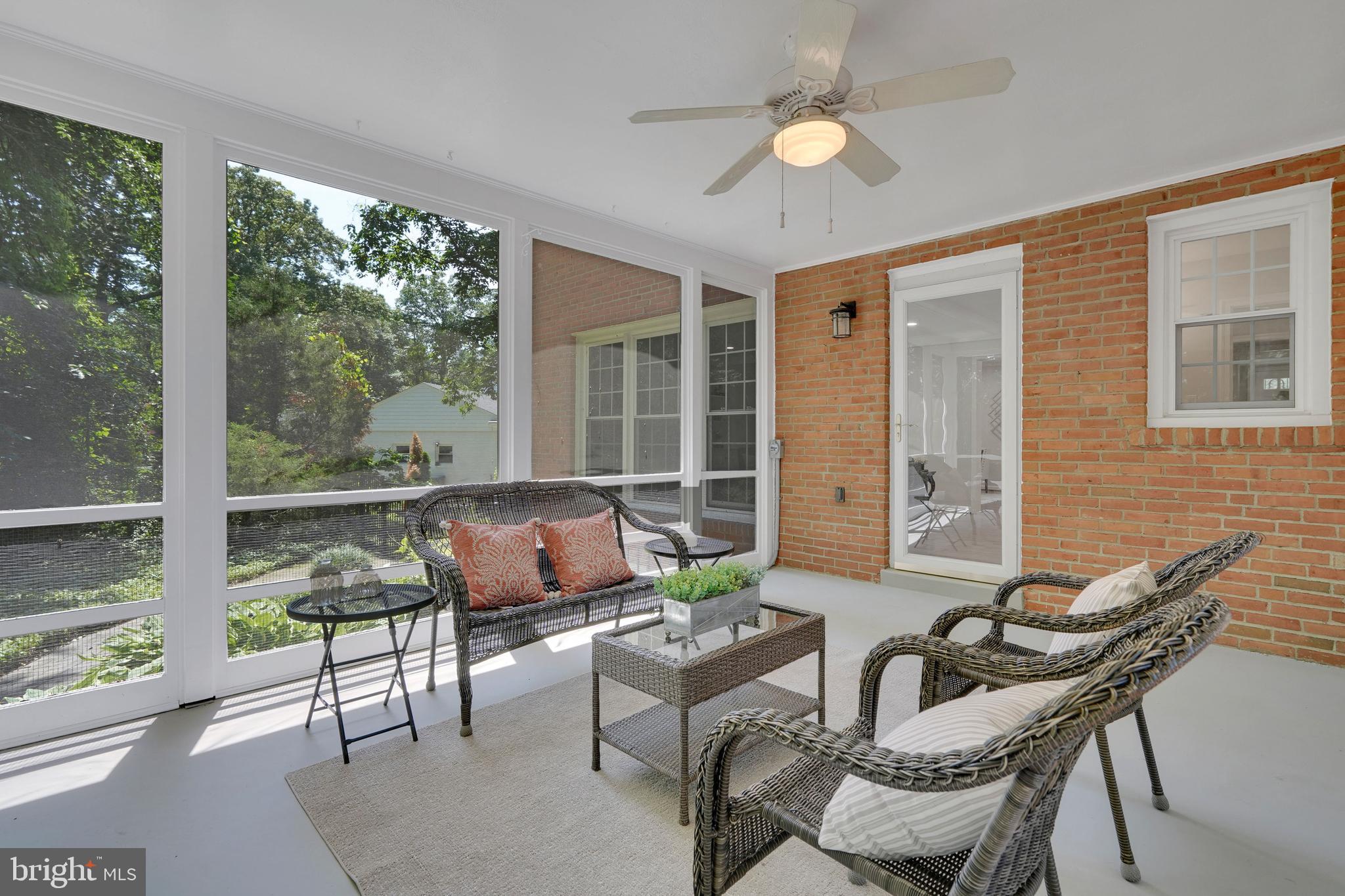 8709 EAGLEBROOK COURT